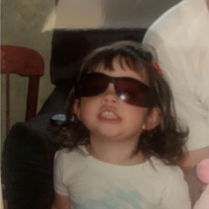 Meet your Posher, Leila